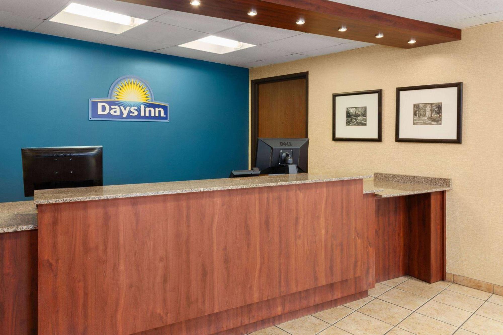 Days Inn By Wyndham Rockford I-90 Casino District Exterior foto